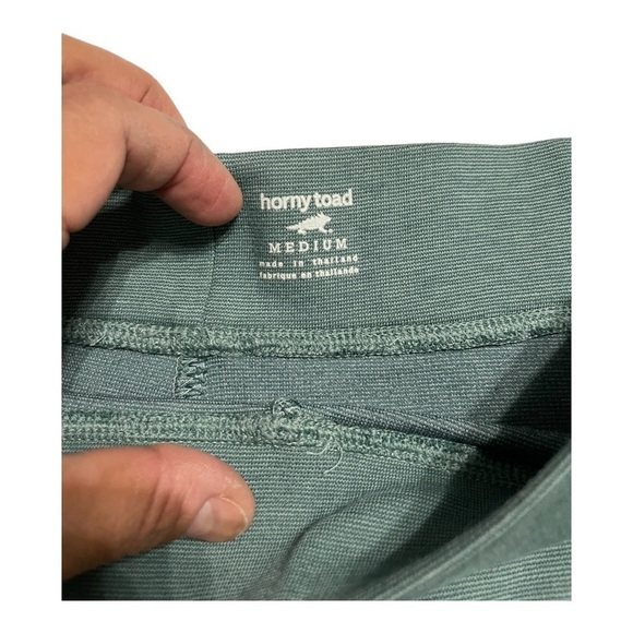 Horny Toad Green
Solid Skirt size M - Picture 3 of 8